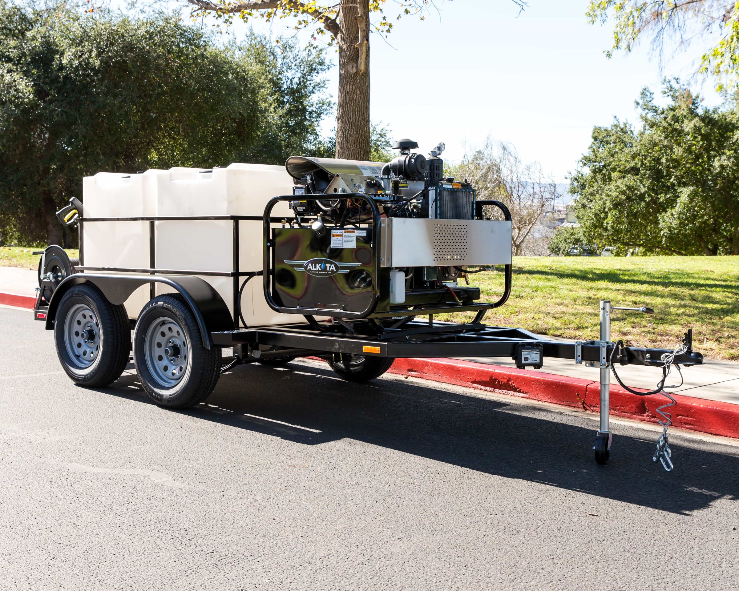 Alkota 5357C on the UTT460 tandem axle, photographed by Universal Trailer